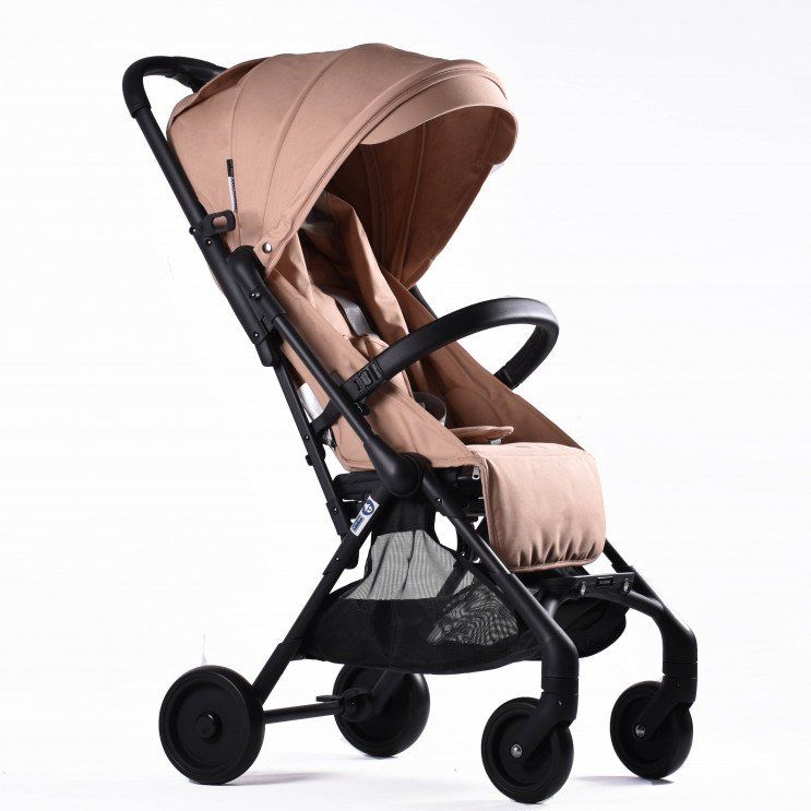 poussette-voyage-manipulation-compacte