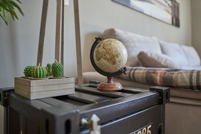 decoration objets voyager globe terrestre