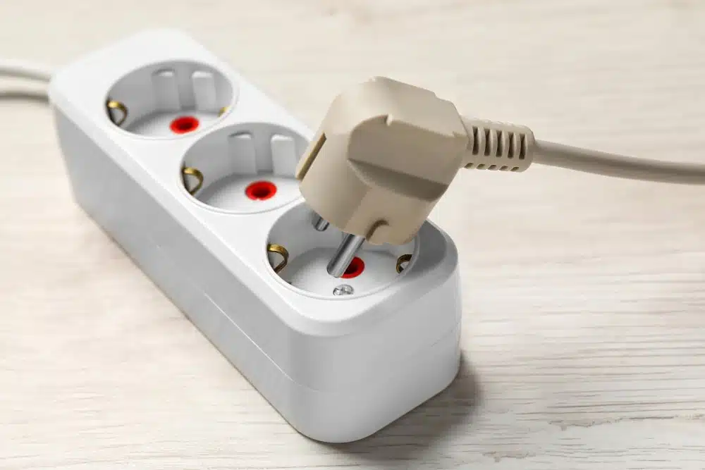 Un adaptateur prise anglaise